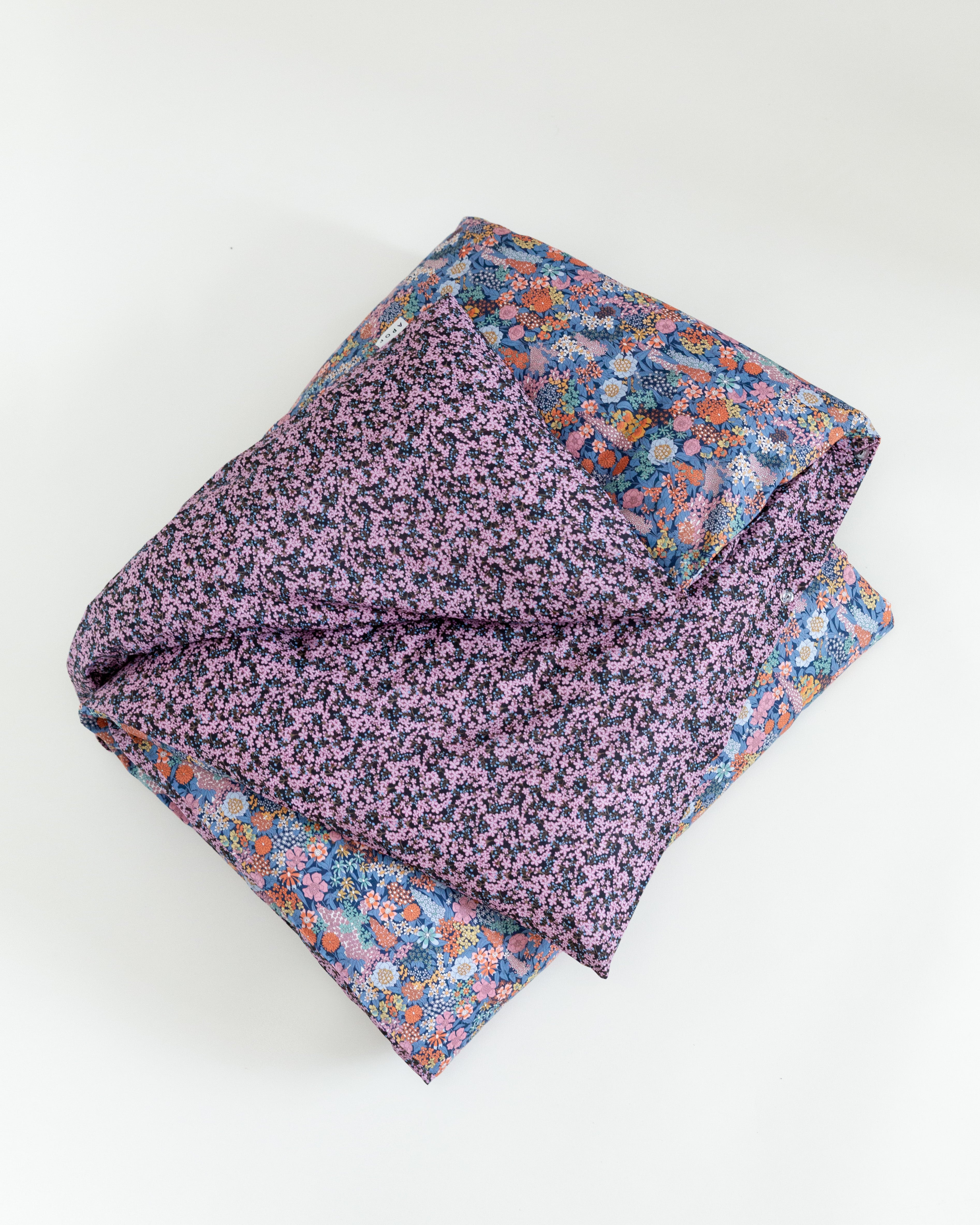 Duvet cover with multi colored flower pattern
