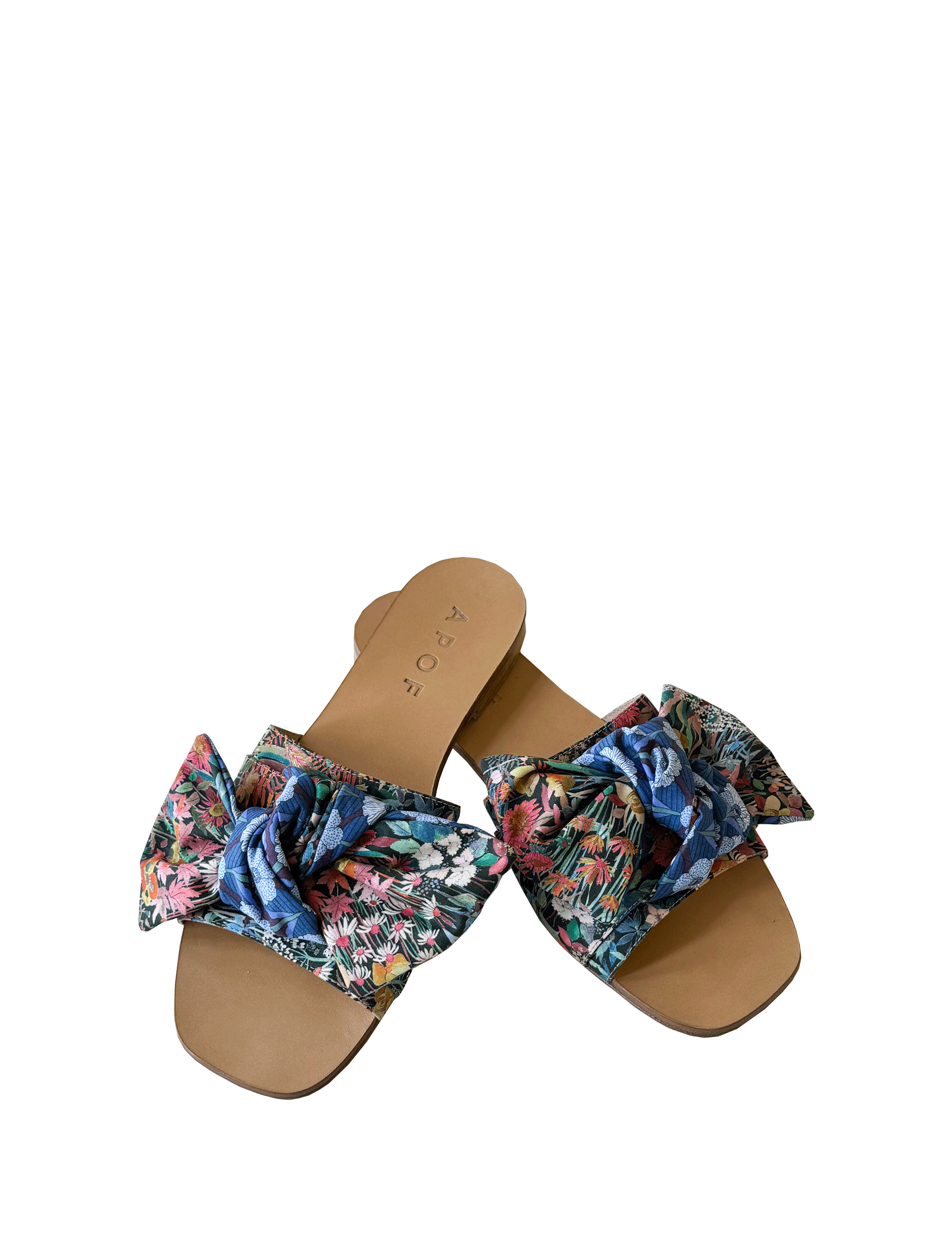 Women's sandals with low heel leather sole and flower patterned bows