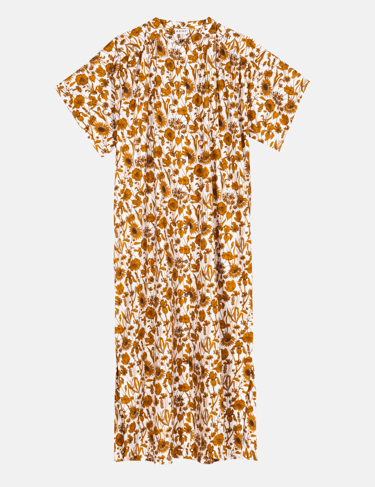 Brun og hvid kjole med blomsterprint på hvid baggrund