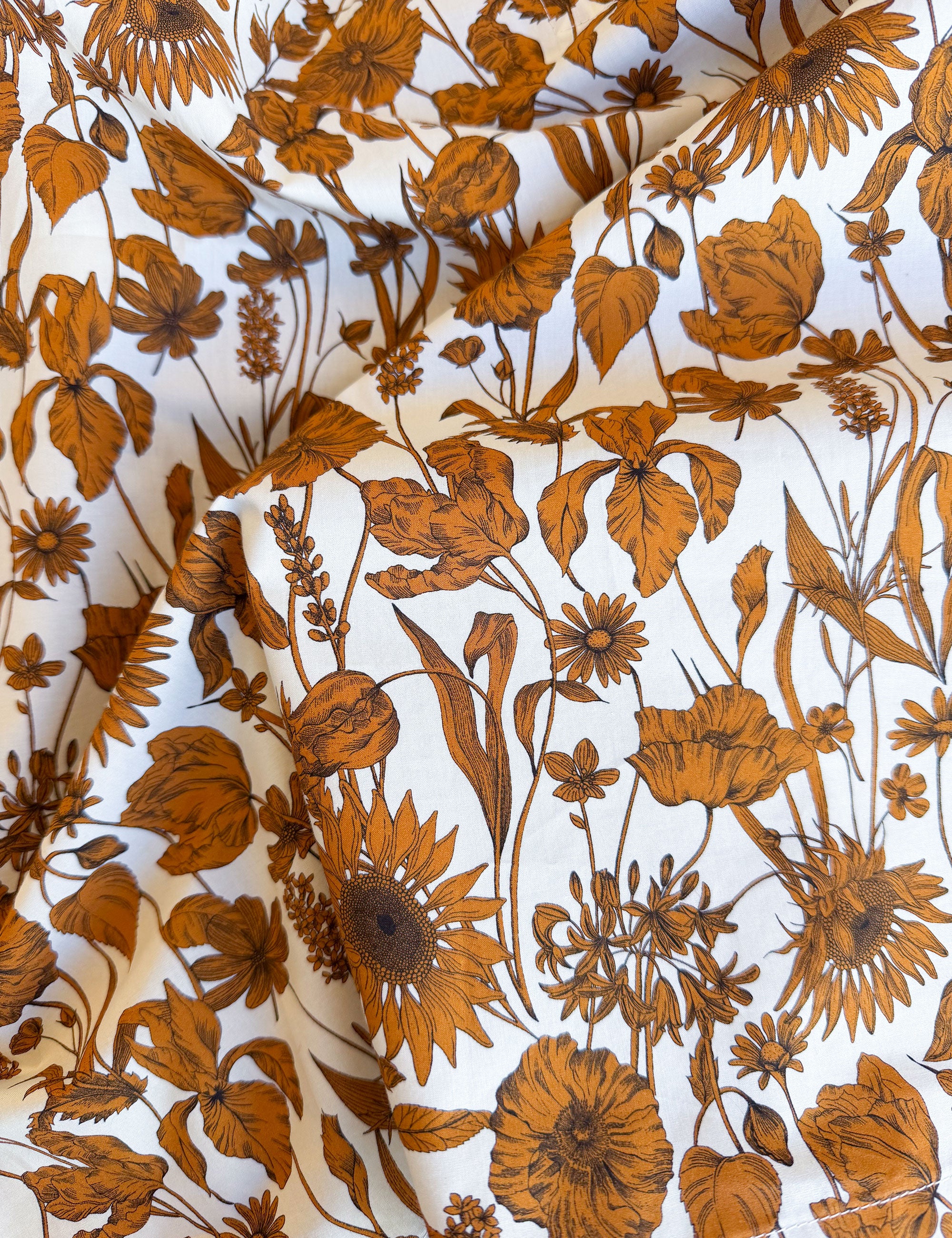 Floral Blouse With Relaxed Fit And Soft Gathered Neckline